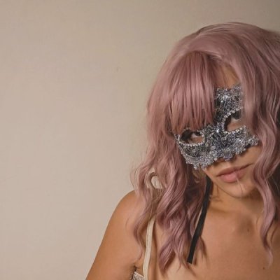 Intervista a corset_purple, studentessa e venditri…