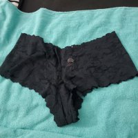 Lace black cheekies